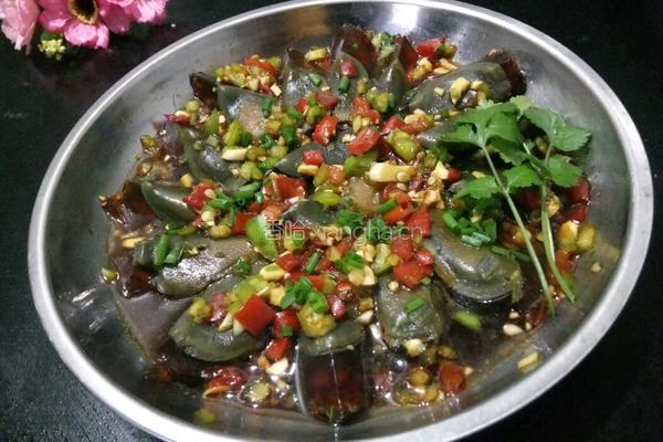 双椒皮蛋的做法图解6