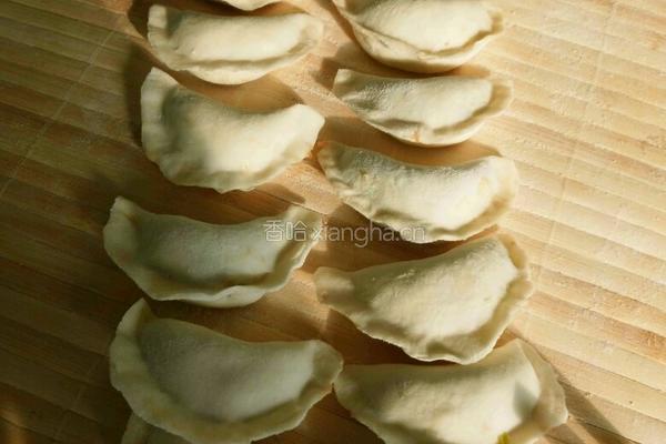 猪肉芹菜饺子的做法图解6