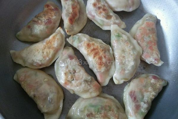 煎饺(腊肠芹菜肉馅)的做法图解9