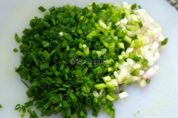 香菇瘦肉饺子的做法图解3
