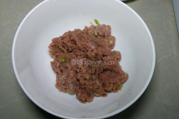  芹菜牛肉渣的做法图解2