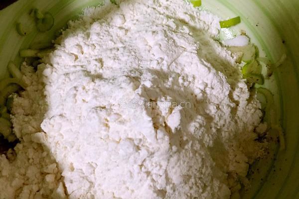 土豆鸡蛋饼的做法图解3