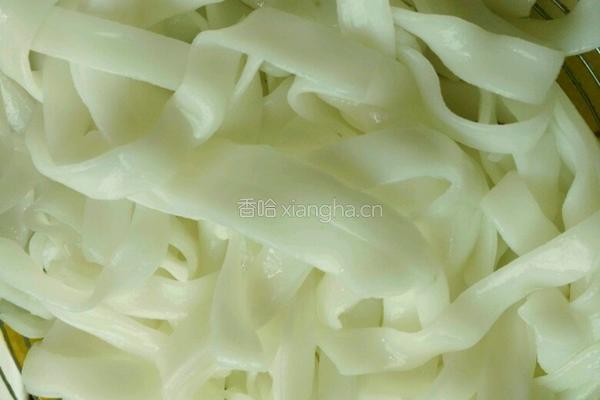 莴苣牛肉炒河粉的做法图解4