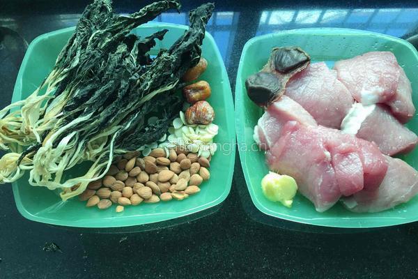 南北杏菜干瘦肉汤的做法图解1