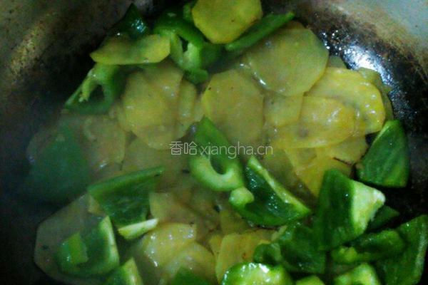 大辣椒土豆片的做法图解6