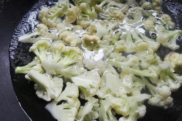 醋溜花菜的做法图解3