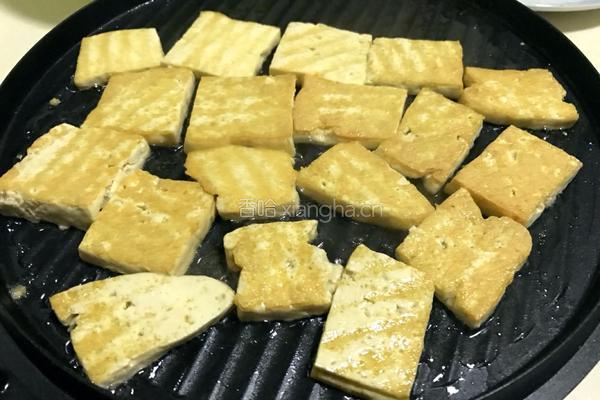 香煎豆腐的做法图解4