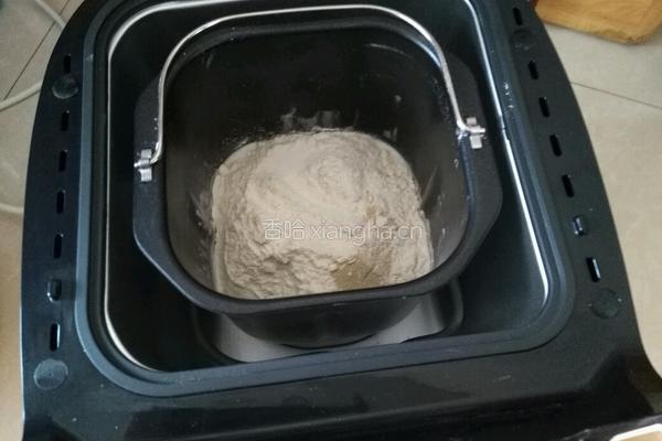圣诞花环面包的做法图解4