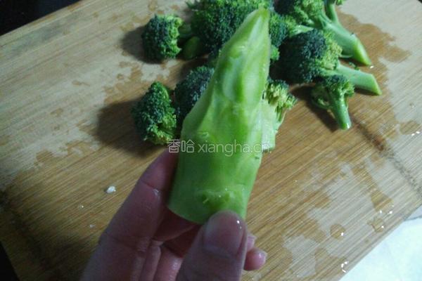 西兰花圣诞树的做法图解3