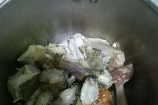 鲍鱼鸡猪骨汤的做法图解2
