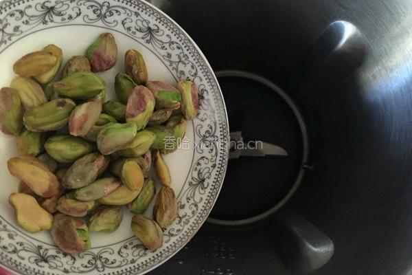 坚果豆浆的做法图解2