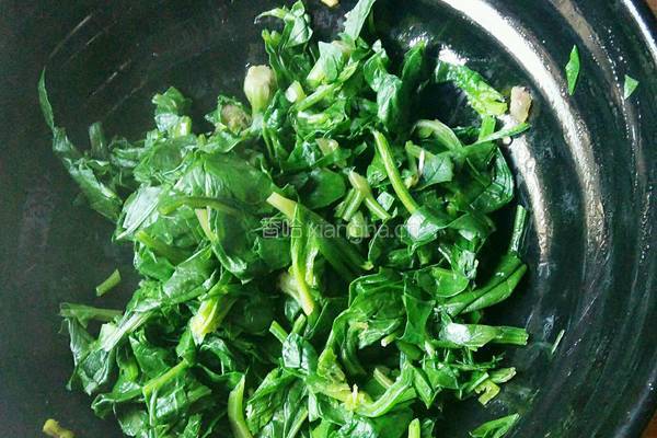 芝麻菠菜的做法图解3
