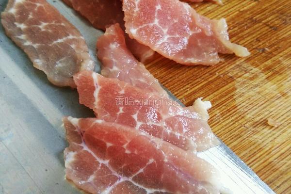 香菇炒肉的做法图解3
