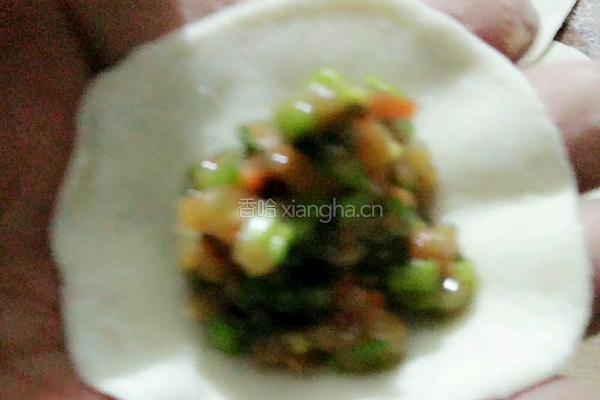 小熊煎锅芹菜鲜肉煎饺的做法图解5