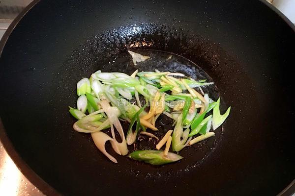 紫菜瘦肉汤的做法图解3