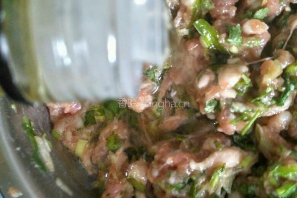 香菜猪肉馄饨的做法图解5