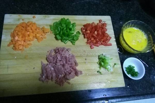 三色鸡蛋炒饭的做法图解3