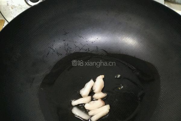 藕片炒肉配尖椒的做法图解2