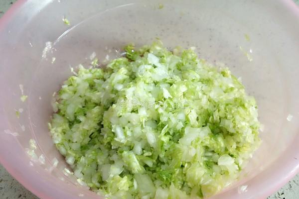 蔬菜皮饺子的做法图解5