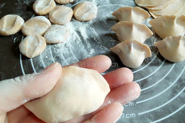 蔬菜皮饺子的做法图解9
