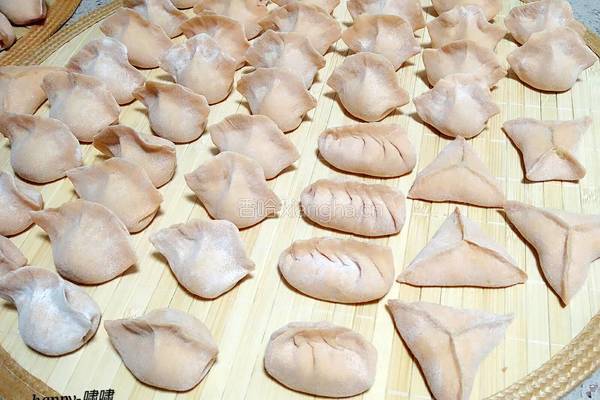 蔬菜皮饺子的做法图解11