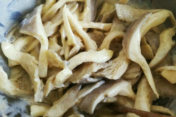 酥炸平菇的做法图解5