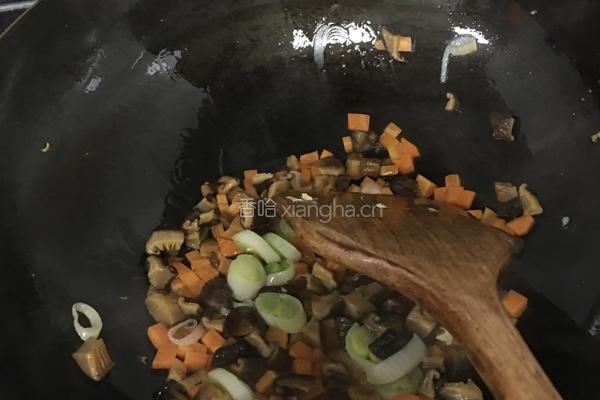 什锦炒饭的做法图解5