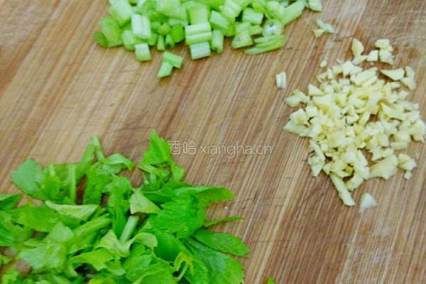 芹菜虾仁黄金炒饭的做法图解4