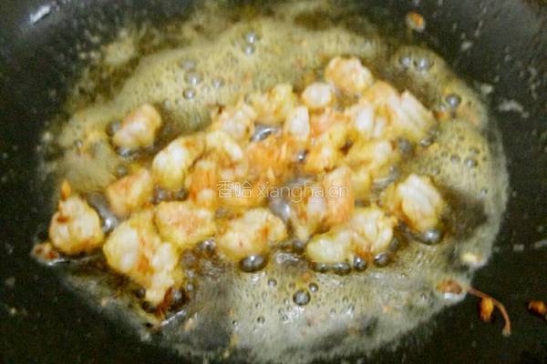 芹菜虾仁黄金炒饭的做法图解7