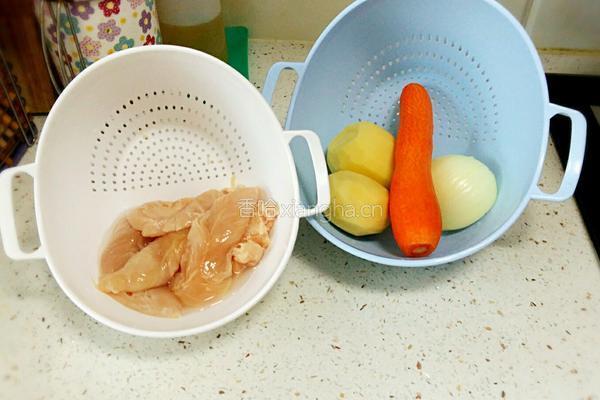 咖喱鸡肉饭的做法图解1