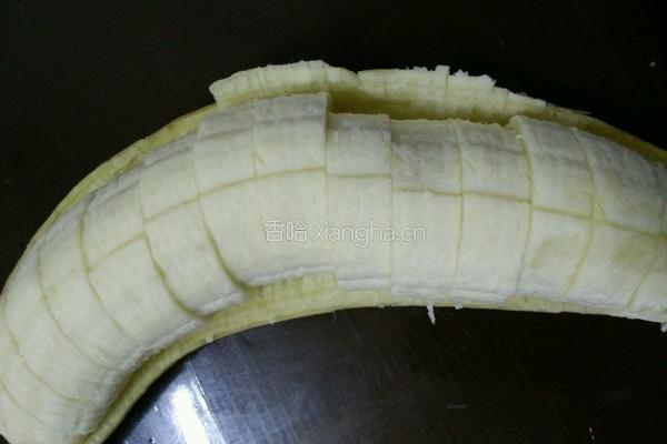 蜂蜜香蕉牛奶的做法图解2
