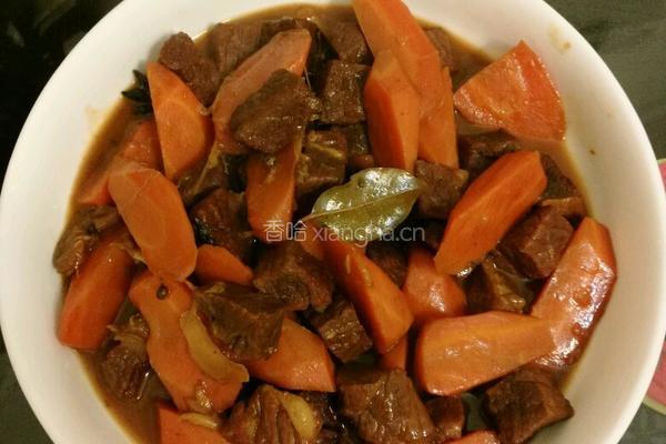 红萝卜啤酒闷牛肉的做法图解12