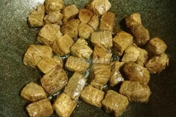 红萝卜啤酒闷牛肉的做法图解6