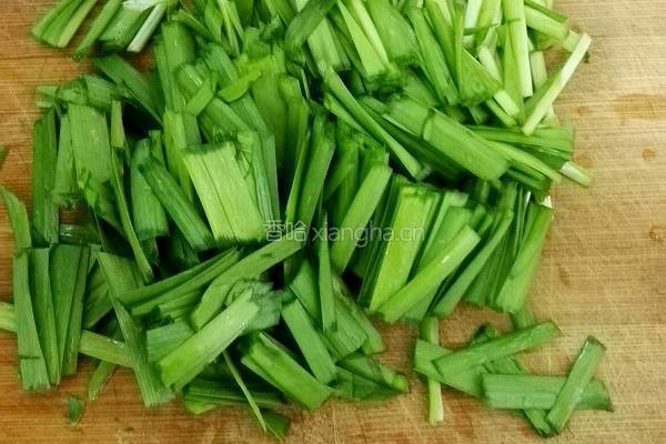 韭菜炒鸡蛋的做法图解1