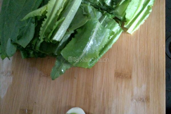 蒜香油麦菜的做法图解2