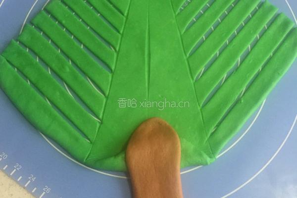 圣诞树面包的做法图解7