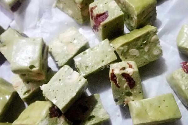 抹茶味牛轧糖的做法图解4