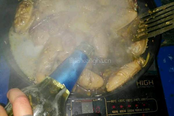 吮指啤酒鸡翅的做法图解3