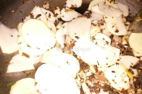 盐菜土豆汤的做法图解5
