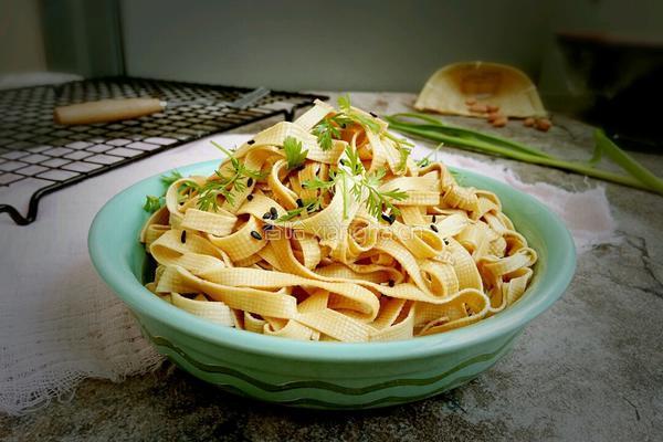 凉拌豆腐皮的做法图解7