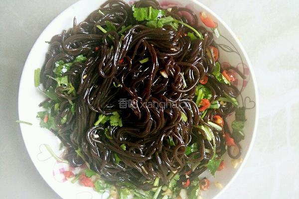 凉拌蕨根粉的做法图解8