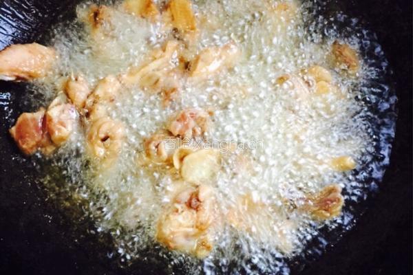 香菇鸡肉炒虎椒的做法图解4