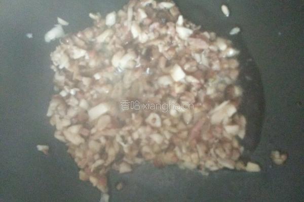 米饺煎饺(香菇腊肉马蹄米饭馅)的做法图解3