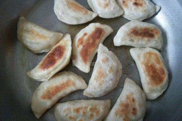 米饺煎饺(香菇腊肉马蹄米饭馅)的做法图解12