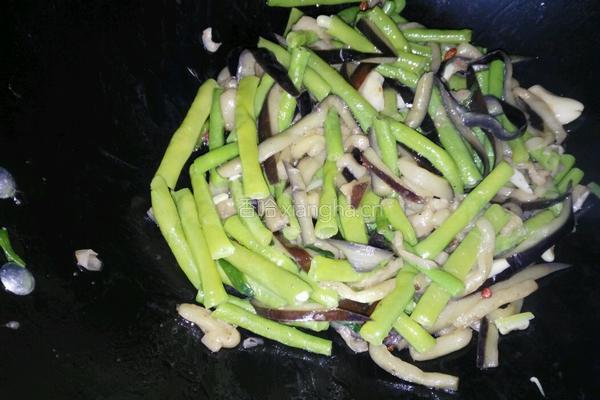 豆角茄子的做法图解5