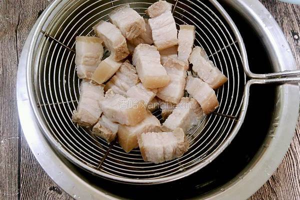 梅菜干烧肉的做法图解4