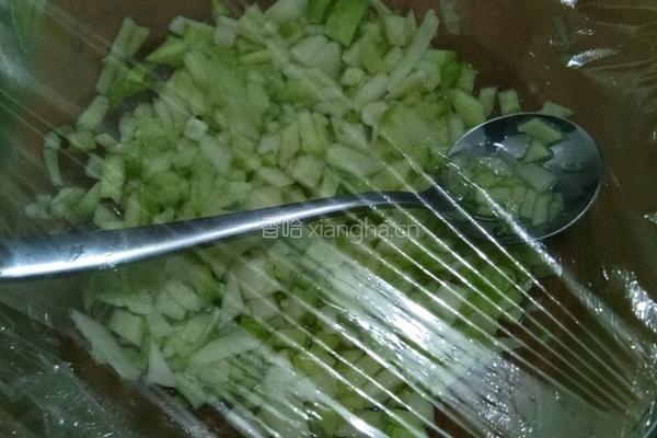 蜂蜜萝卜止咳水的做法图解4