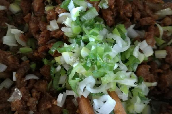双色酱肉包子的做法图解7