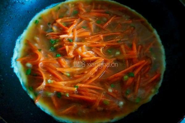 胡萝卜丝鸡蛋饼的做法图解5