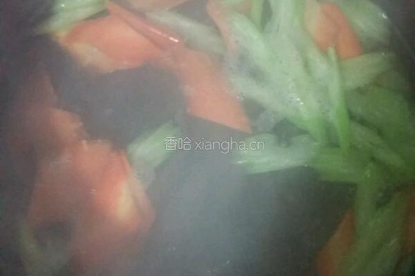 凉拌杏仁的做法图解2